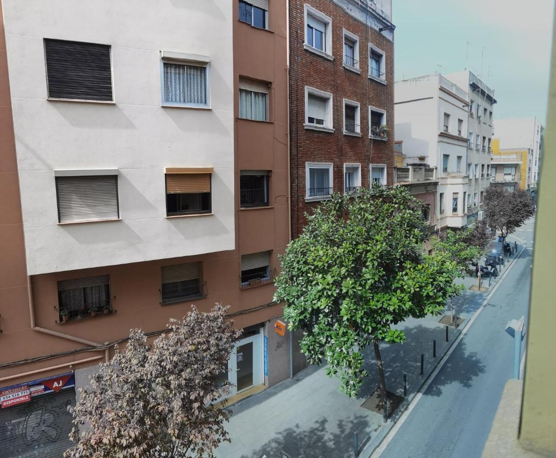 Barcelona Apartamento En Planta Baja Con Terraza Apartment L'Hospitalet de Llobregat Exterior foto